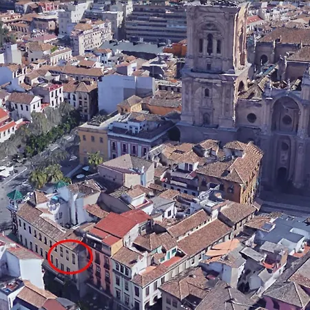 아파트 Chezmoihomes Cathedral *